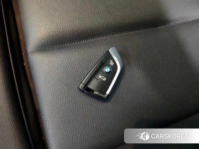 BMW X1 PHEV id 4235970 из Китая 9
