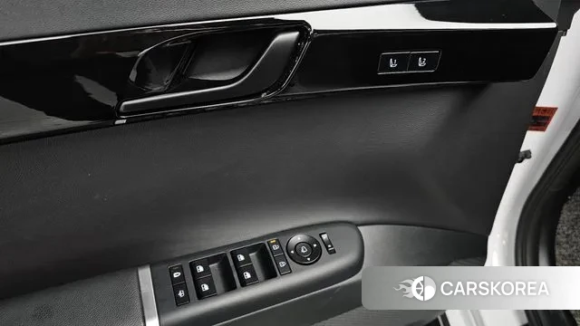 Hyundai Grandeur (GN7) id 3347276 из Кореи 9