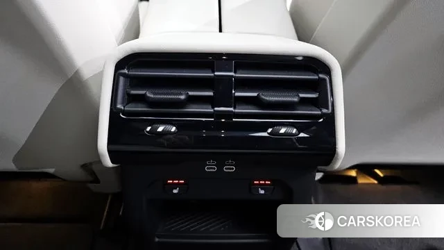 BMW 5 Series (G60) id 3614452 из Кореи 9