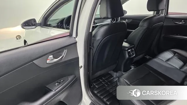 Kia Come New K3 id 3703664 из Кореи 9