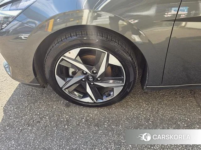 Hyundai Avante (CN7) id 3422572 из Кореи 9