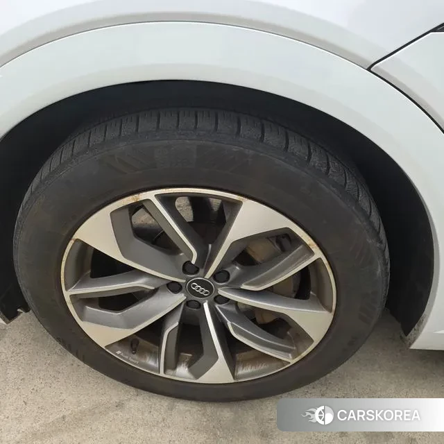 Audi e-Tron id 3694945 из Кореи 9