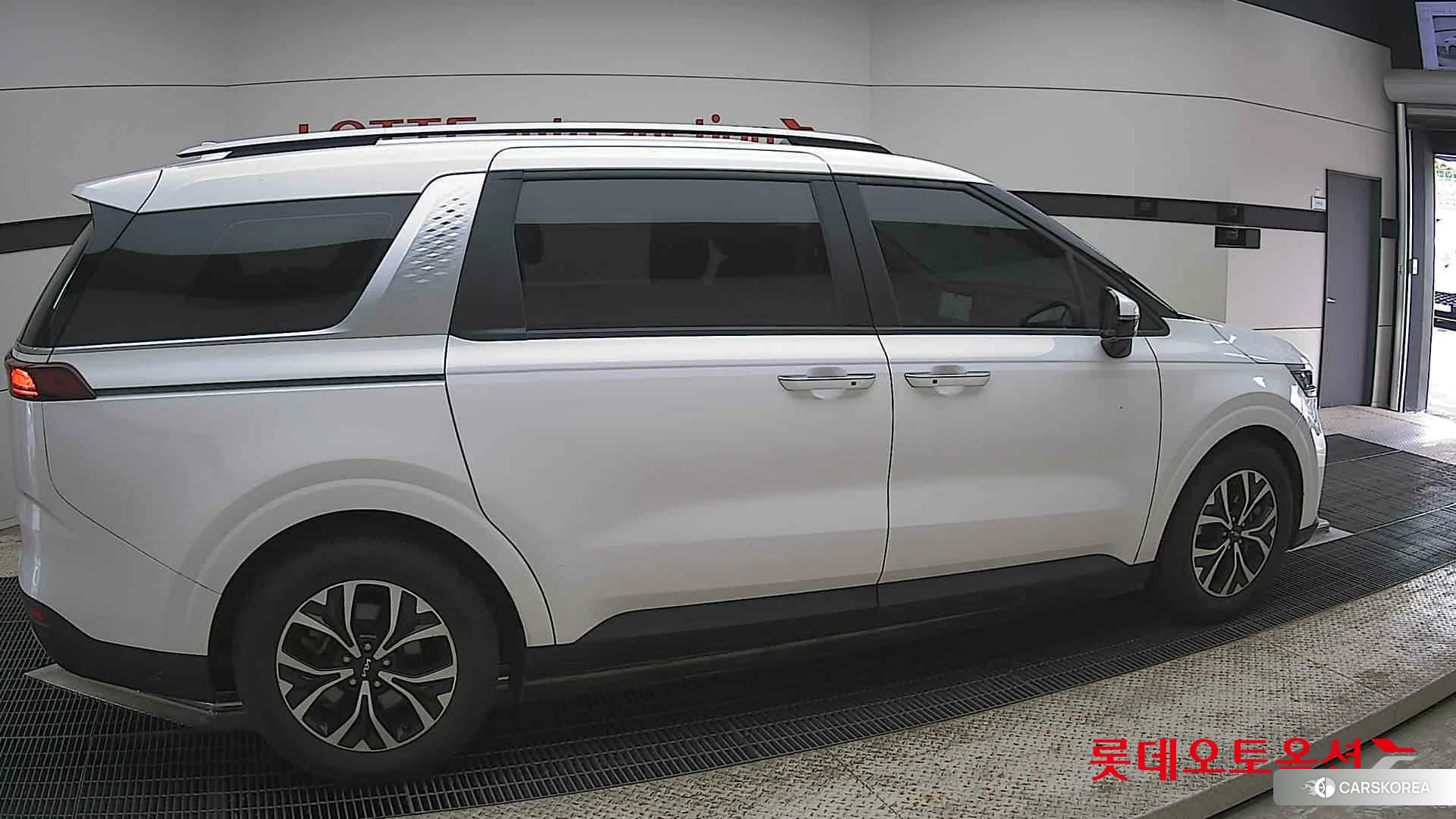 Kia Carnival id 4347340 из Кореи 9