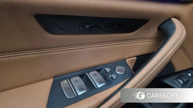 BMW 5 Series (G30) id 3519859 из Кореи 9