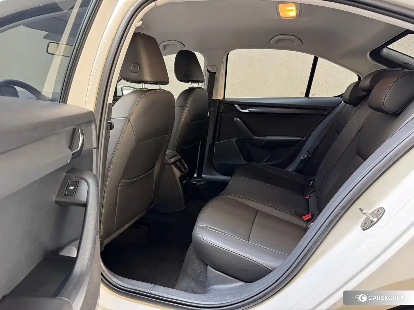 Skoda Octavia id 4622288 из Китая 9