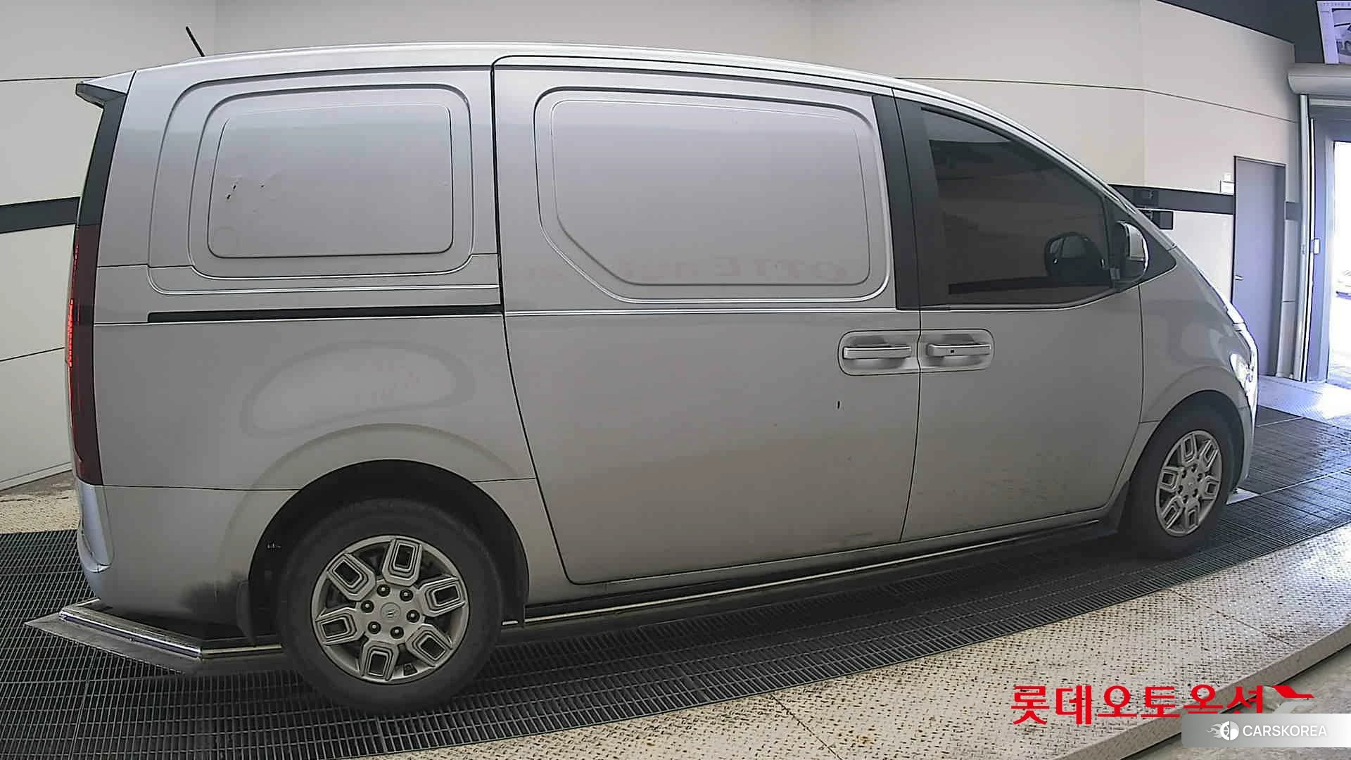 Hyundai Staria id 4679285 из Кореи 8