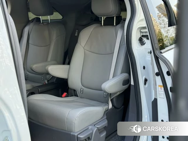 Toyota Saina id 4260666 из Китая 9