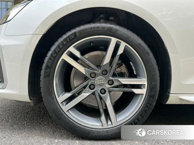 Audi A4L id 4367372 из Китая 9