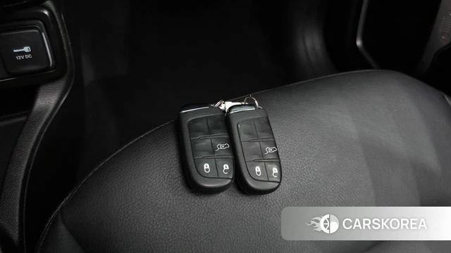 Jeep Renegade id 4415688 из Кореи 9