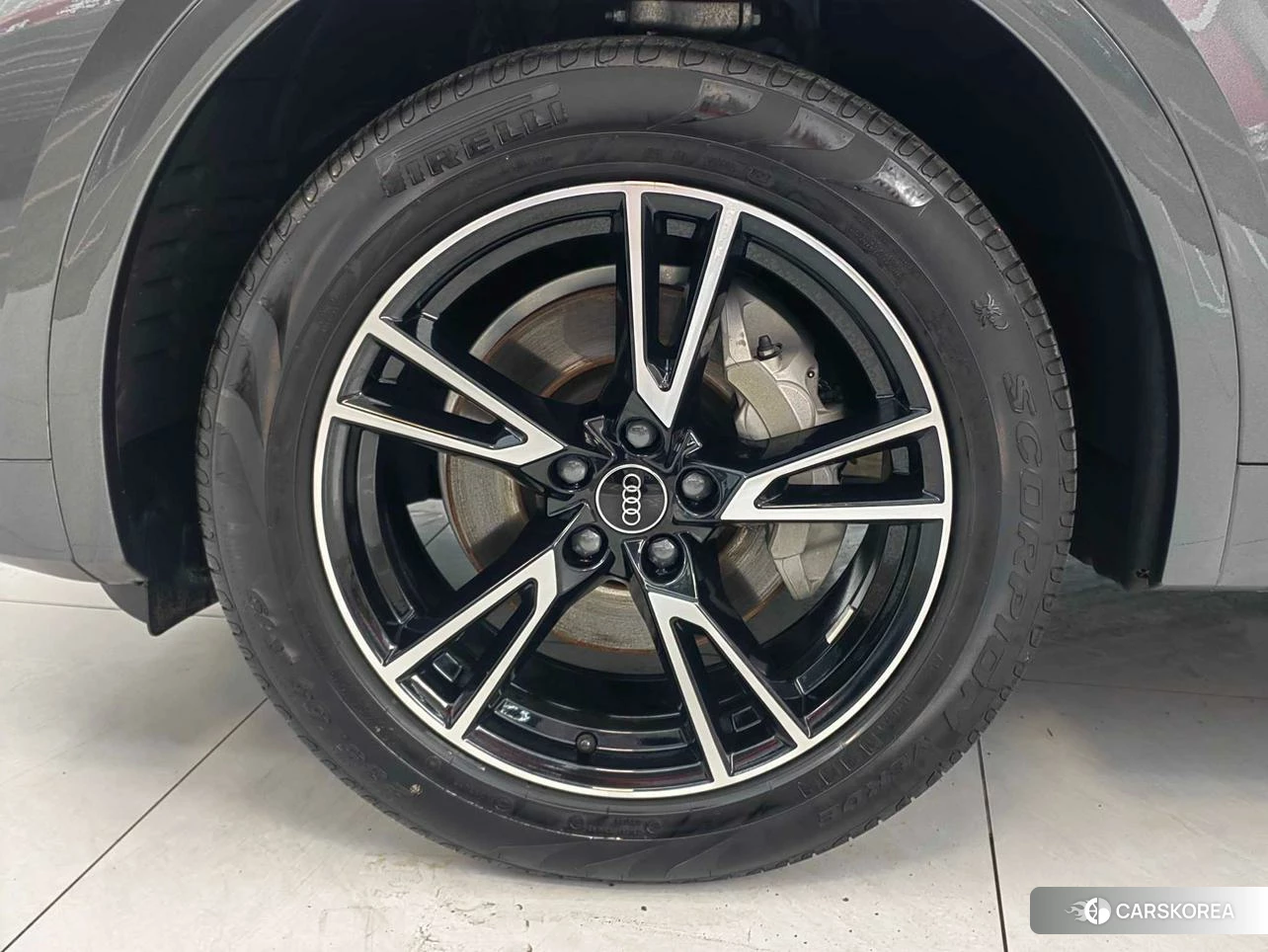 Audi Q5L id 4512813 из Китая 9