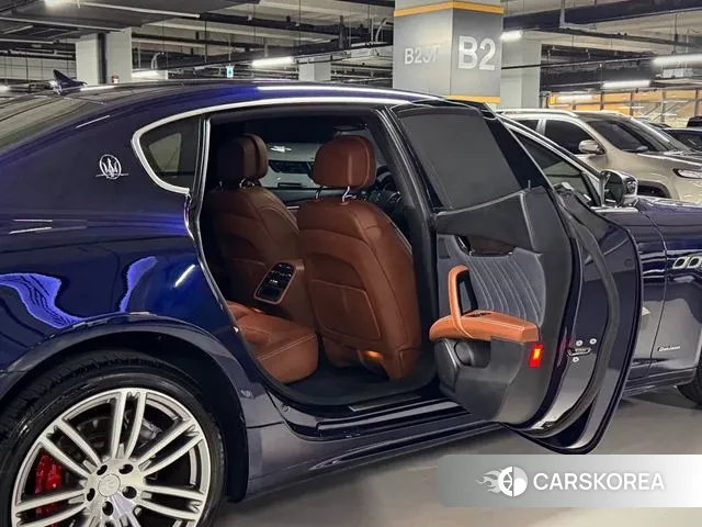 Maserati Quattroporte id 3451599 из Кореи 9