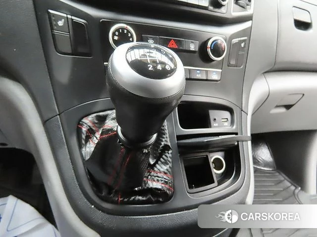Hyundai The New Grand Starex id 4351234 из Кореи 9