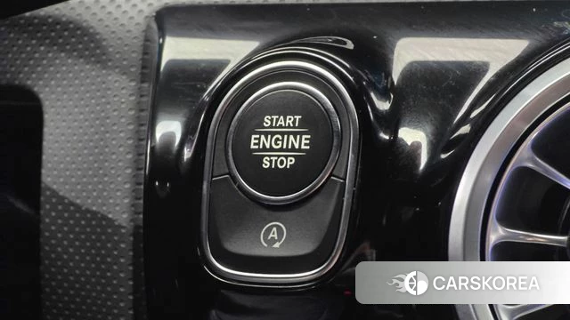 Mercedes-Benz A-Class W177 id 4657240 из Кореи 9