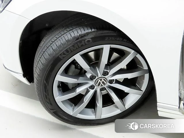 Volkswagen Passat GT (B8) id 3811997 из Кореи 9