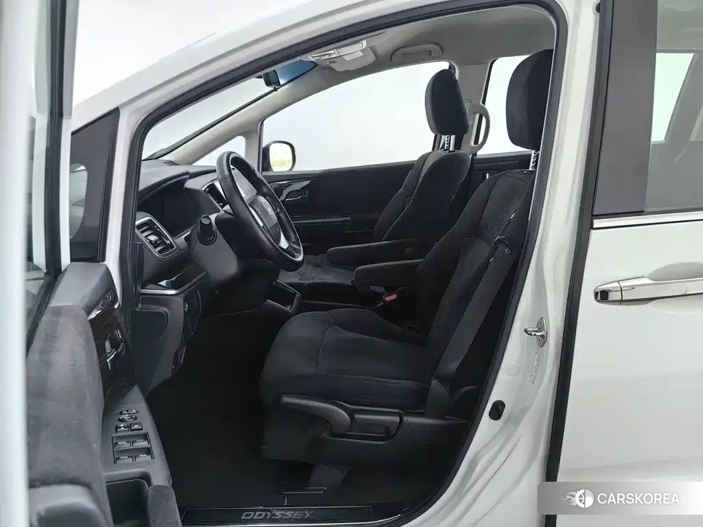 Honda Odyssey id 4601866 из Китая 9