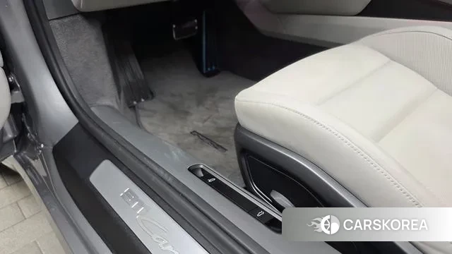 Porsche 911(992) id 3653910 из Кореи 9