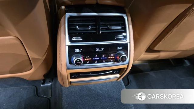 BMW 7 Series (G11) id 3833468 из Кореи 9