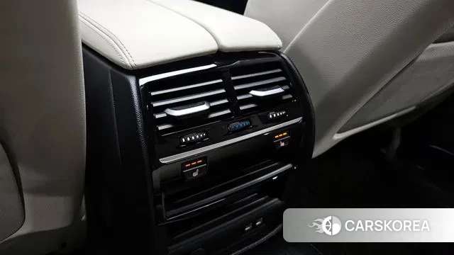 BMW 5 Series (G30) id 3033435 из Кореи 9