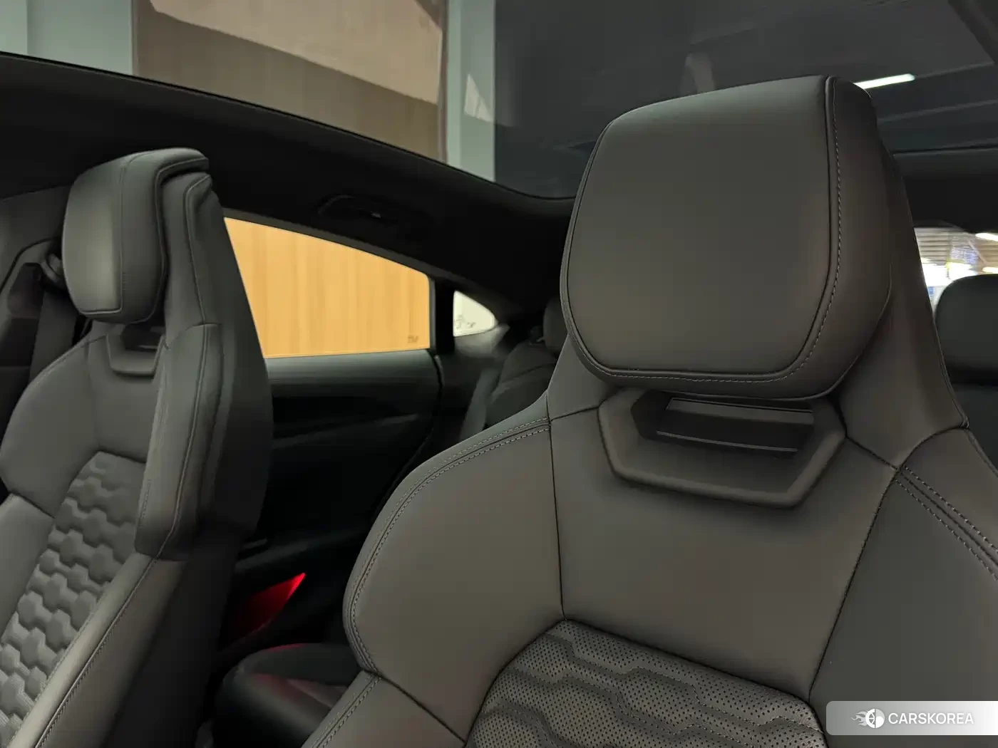 Audi e-tron GT id 4554074 из Китая 9