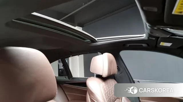 BMW 5 Series (G30) id 3009396 из Кореи 9