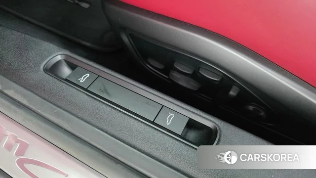 Porsche 911(992) id 4280446 из Кореи 9