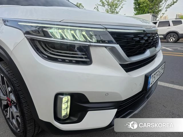 Kia Seltos id 4195792 из Кореи 9