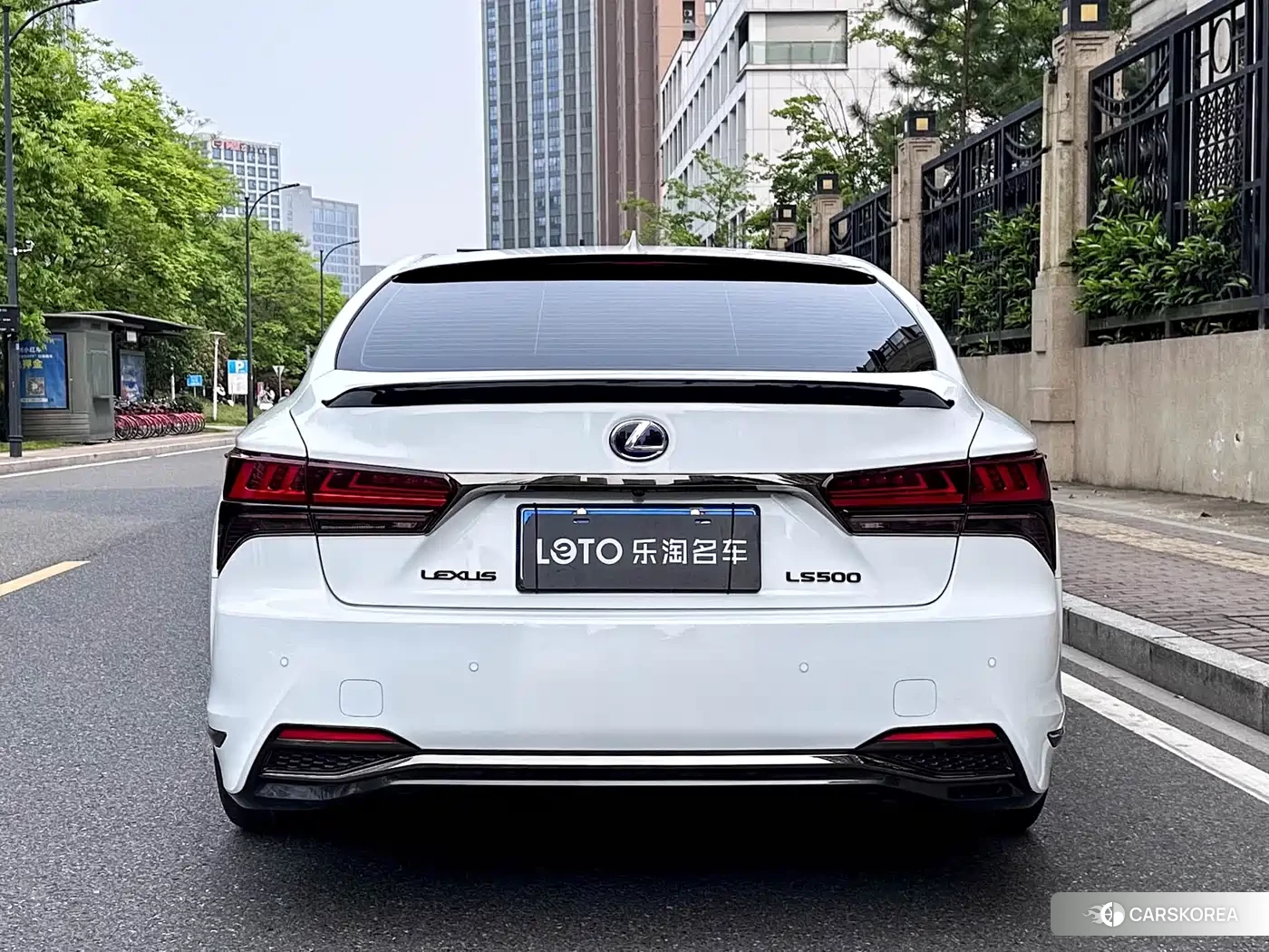 Lexus LS id 4600823 из Китая 9