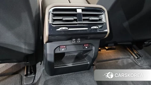 BMW 5 Series (G60) id 3763263 из Кореи 9