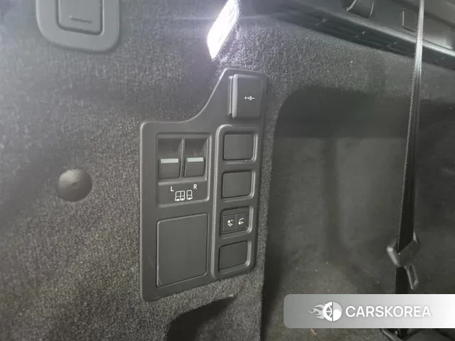 Land Rover Discovery 5 id 3751411 из Кореи 9