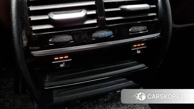 BMW 5 Series (G30) id 3302030 из Кореи 9