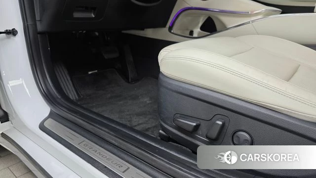 Hyundai The New Grandeur IG Hybrid id 4249666 из Кореи 9