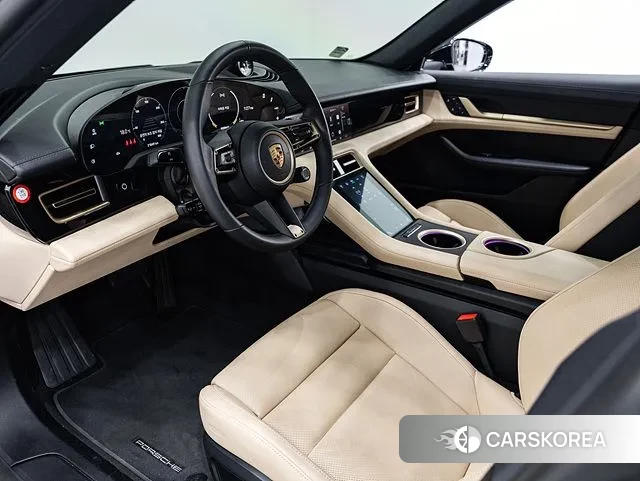 Porsche Taycan id 3405325 из Кореи 9