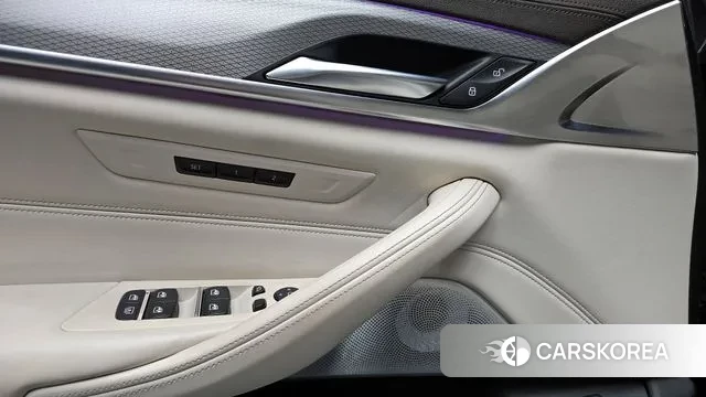 BMW 5 Series (G30) id 3687456 из Кореи 9