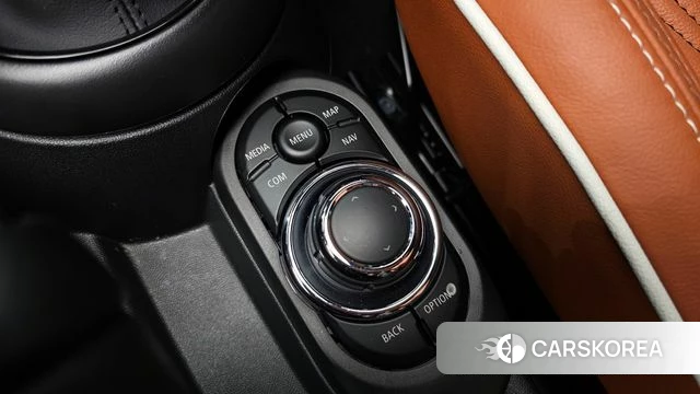 Mini Cooper S Convertible id 4302246 из Кореи 9