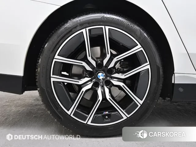 BMW 7 Series (G70) id 3544805 из Кореи 9