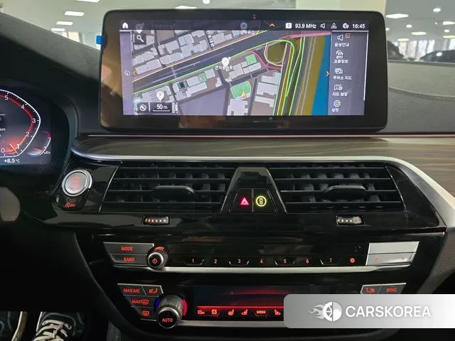 BMW 5 Series (G30) id 3746065 из Кореи 9