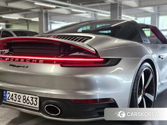 Porsche 911(992) id 2959619 из Кореи 9