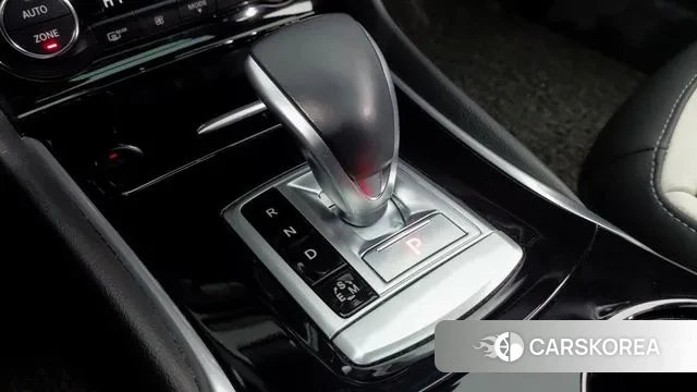 Infiniti Q30 id 3703364 из Кореи 9