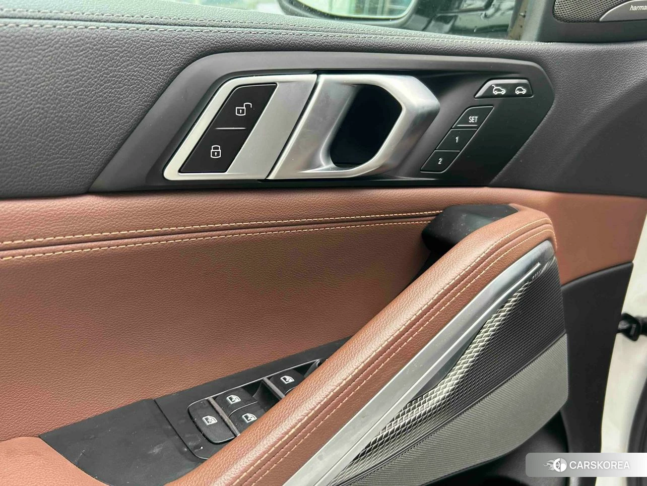 BMW X6 id 4419261 из Китая 9