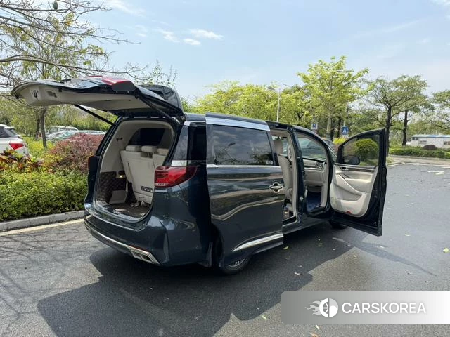 GAC Trumpchi Trumpchi M8 id 3869896 из Китая 9