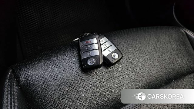 Kia Stonic id 4246220 из Кореи 9