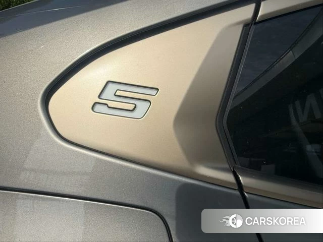 BMW 5 series id 4264869 из Китая 9