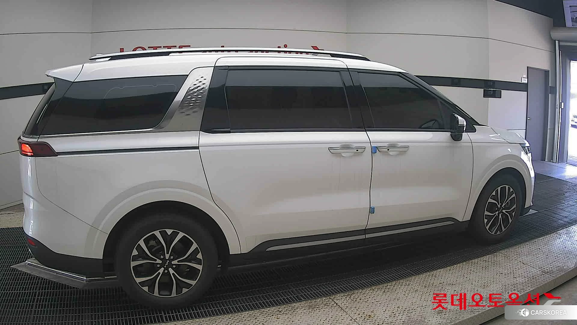Kia Carnival id 4674159 из Кореи 9