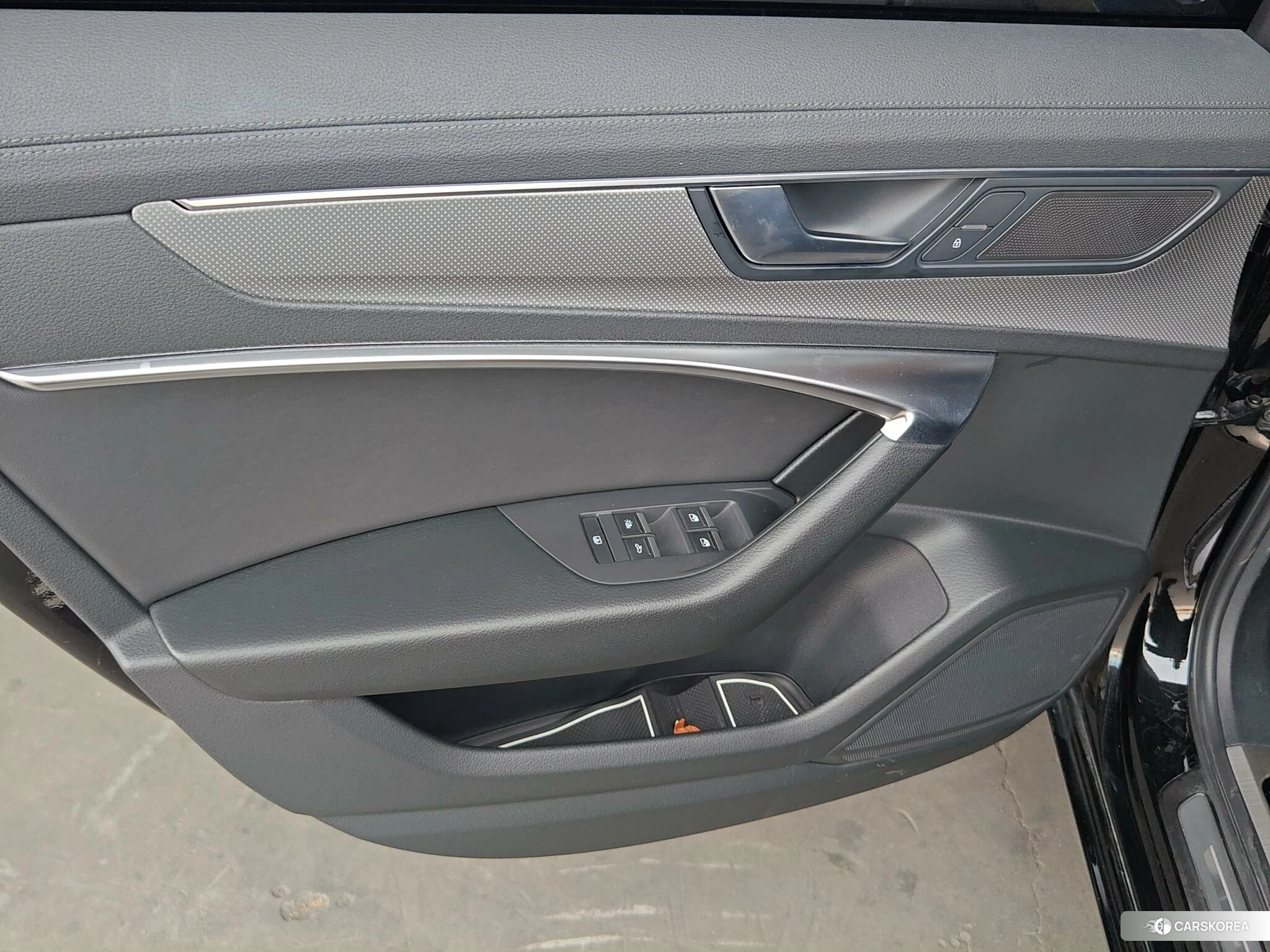 Audi A6L id 4515123 из Китая 9