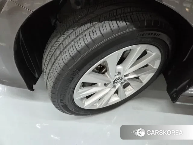 Toyota Camry (XV70) id 3279067 из Кореи 9