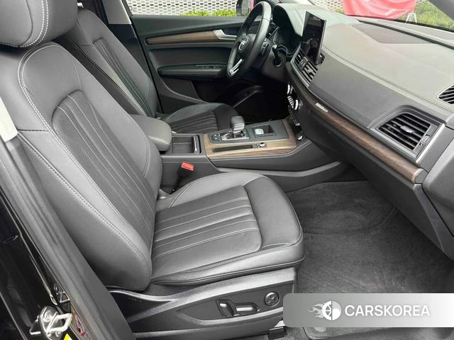Audi Q5L id 3856107 из Китая 9