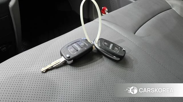 Hyundai The New Grand Starex id 4688965 из Кореи 9