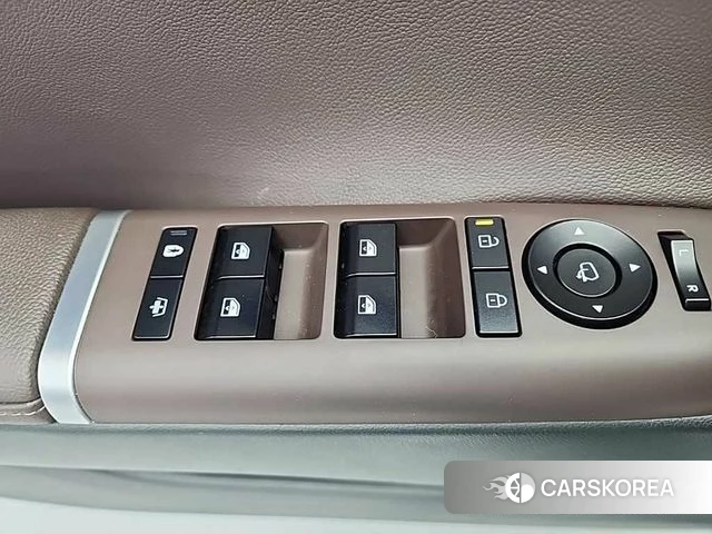 Hyundai Grandeur Hybrid (GN7) id 3897098 из Кореи 9