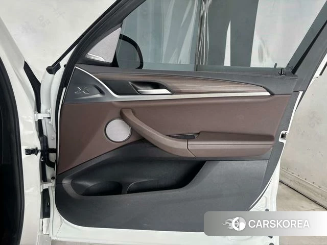 BMW X3 id 4365680 из Китая 9