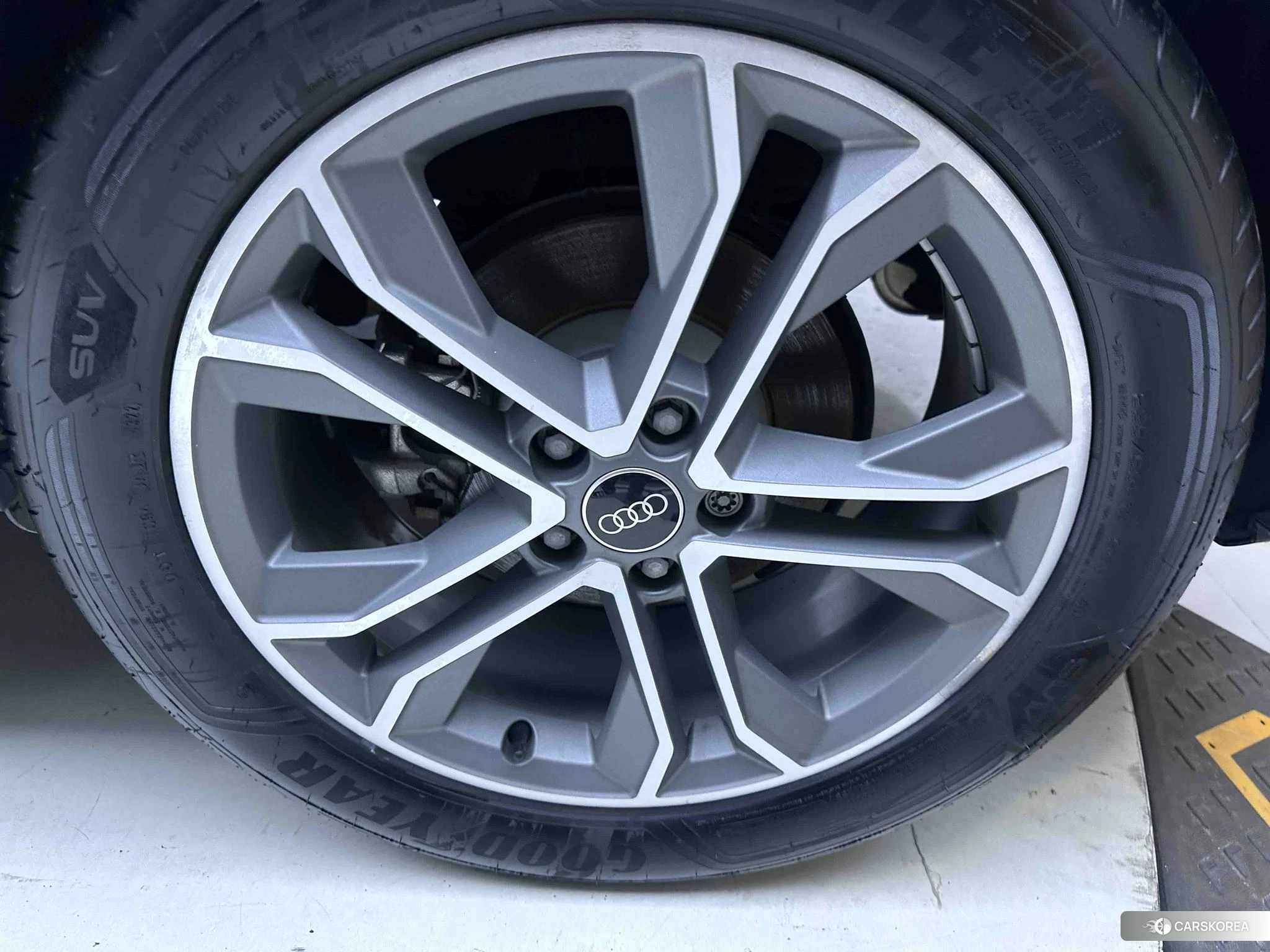 Audi Q3 id 4421103 из Китая 9
